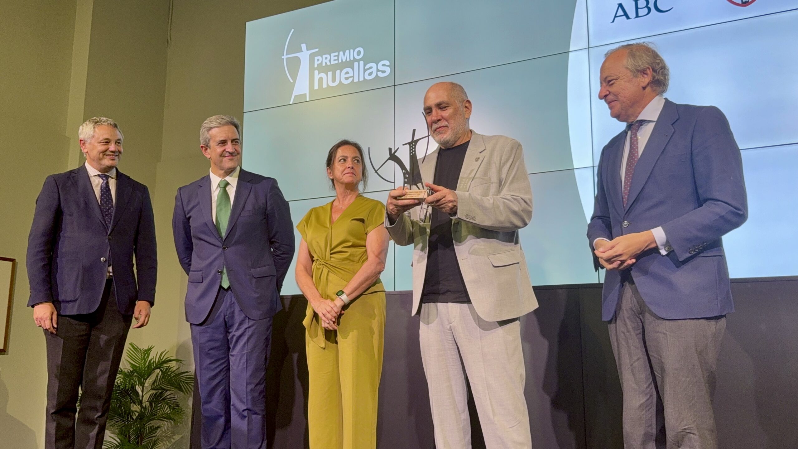 Guillermo Arriaga Premio Huellas 2025